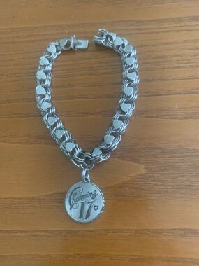 Beautiful Sterling Silver Charm  Bracelet with Heart Links and '17' Pendant -